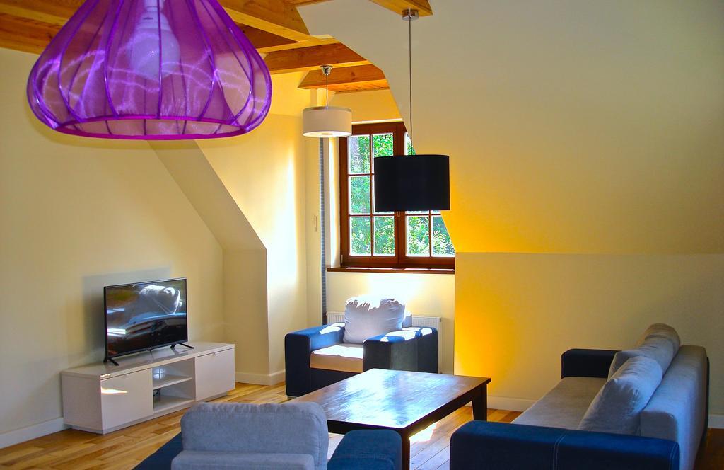 Dwor Sosnowo Hotel Pojezierce ภายนอก รูปภาพ