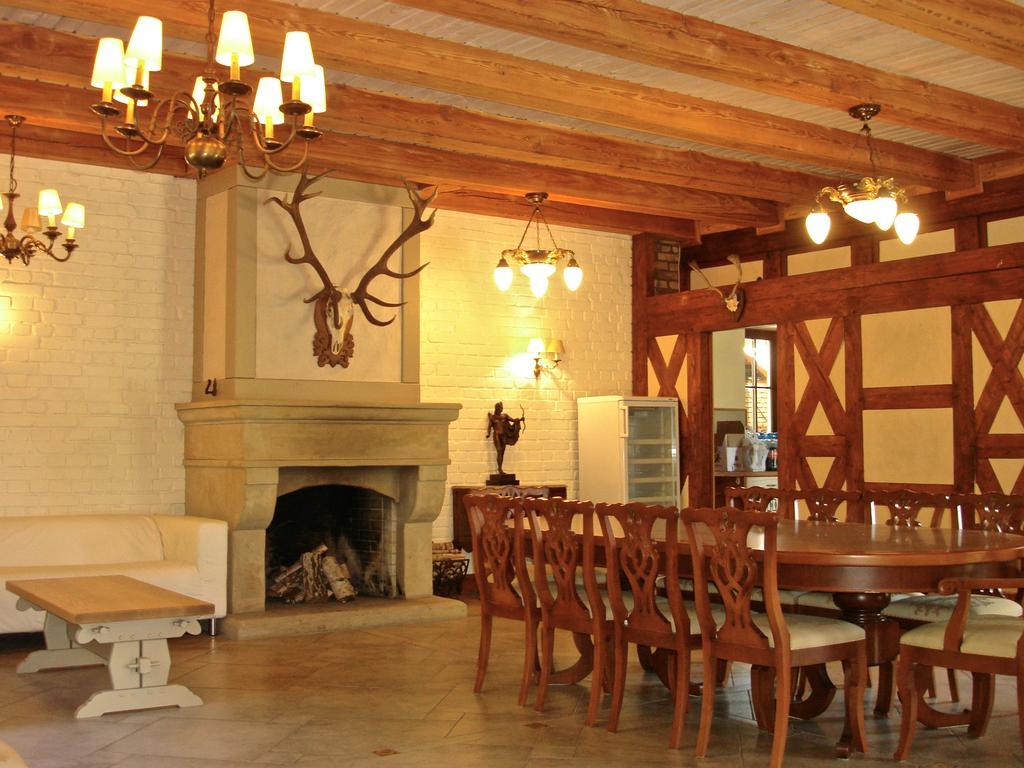Dwor Sosnowo Hotel Pojezierce ภายนอก รูปภาพ