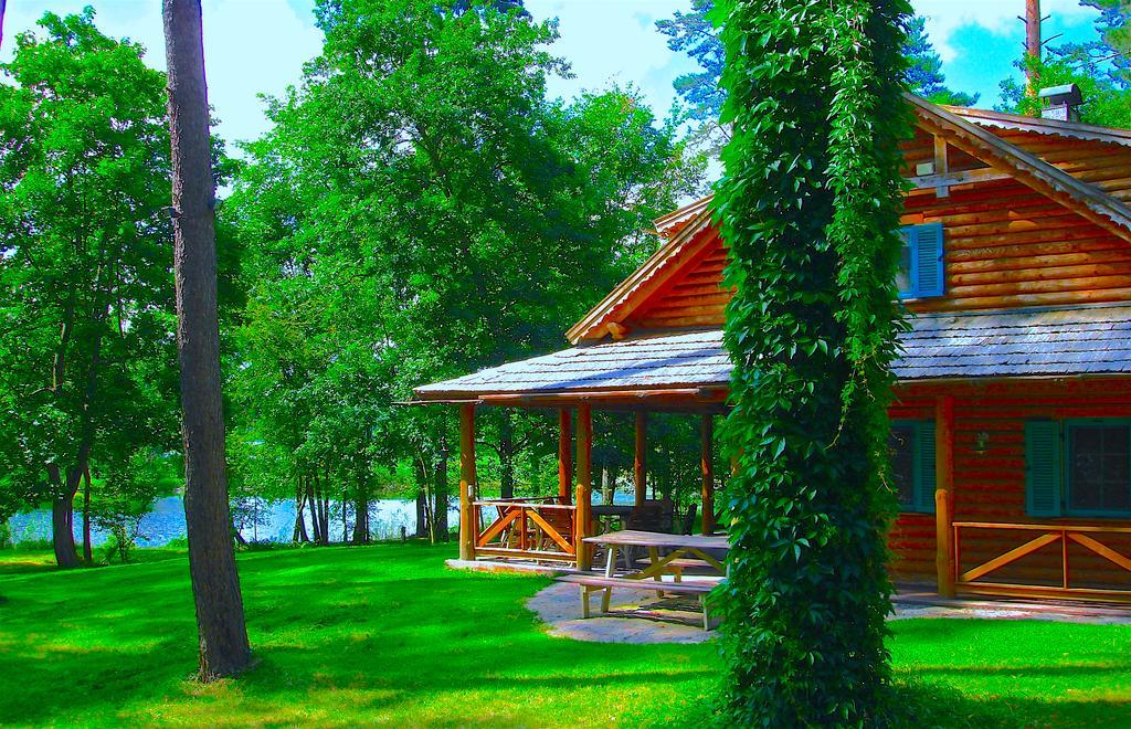 Dwor Sosnowo Hotel Pojezierce ภายนอก รูปภาพ